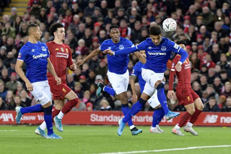 轮椅击剑首日 上海选手摘金