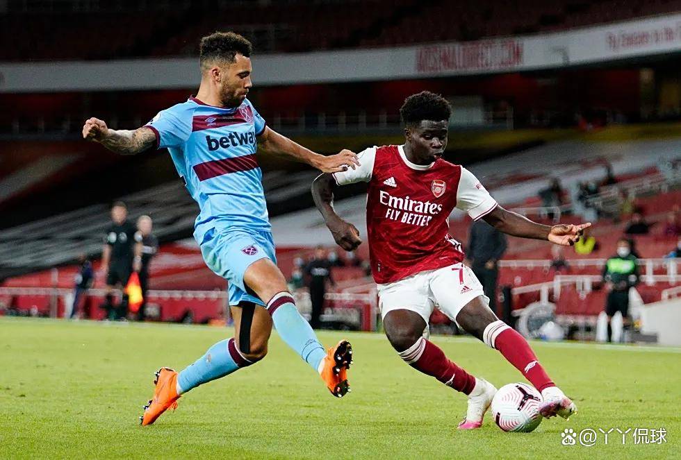 [图]德国杯-凯恩双响迪亚斯失单刀 拜仁4-1科隆