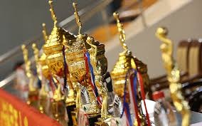 米勒连续投进个三分球拿下19 分，黄蜂中场领先雷霆17 分